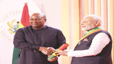 மோடிக்கு கானா நாட்டின் தேசிய விருது வழங்கி கவுரவிப்பு