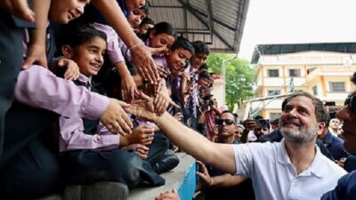 பாகிஸ்தான் தாக்குதலில் பலியானவர்களின் 22 குழந்தைகளைத் தத்தெடுக்கும் ராகுல்