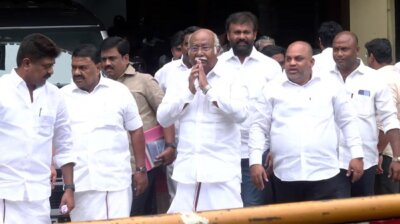 முன்னாள் எம்.பி. அன்வர் ராஜா ஸ்டாலின் முன்னிலையில் தி.மு.க.வில் இணைந்தார்