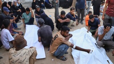 காலை உணவுக்காக காத்திருந்தோர் மீது இஸ்ரேல் தாக்குதல்: 32 பேர் பலி