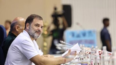 ‘‘மக்களவைத் தேர்தலில் மோடி மோசடி’’: ராகுல் குற்றச்சாட்டு