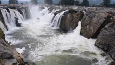 ஒகேனக்கல்லில் இன்று காலை 4 ஆயிரம் கனஅடி நீர்வரத்து குறைவு