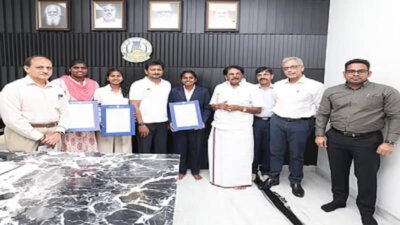 8 விளையாட்டு வீராங்கனைகளுக்கு பணி நியமன ஆணை: துணை முதலமைச்சர் உதயநிதி வழங்கினார்