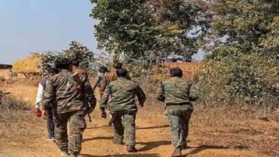 ஜார்க்கண்டில் என்கவுன்டர்: நக்சலைட்டுகள் 3 பேர் சுட்டுக்கொலை