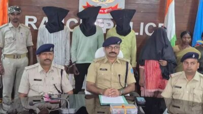 மேற்கு வங்காளத்தில் மருத்துவ மாணவி கூட்டு பாலியல் பலாத்காரம்: 3 பேர் கைது