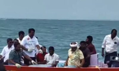 கடல் மாநாடு: தூத்துக்குடி கடலில் படகில் சென்று சீமான் ஆய்வு