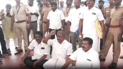 சட்டசபை வளாகத்தில் அன்புமணி ராமதாஸ் ஆதரவு எம்.எல்.ஏ.க்கள் தர்ணா போராட்டம்