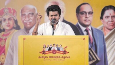 ‘‘ஆட்சிக்கு வந்தால் அனைவருக்கும் நிரந்தர வீடு; வீட்டிற்கு ஒரு பைக்’’: விஜய் வாக்குறுதி