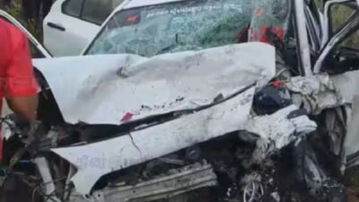 ஆந்திராவில் 2 கார்கள் மோதி 2 குழந்தைகள் உள்பட 5 பேர் பலி
