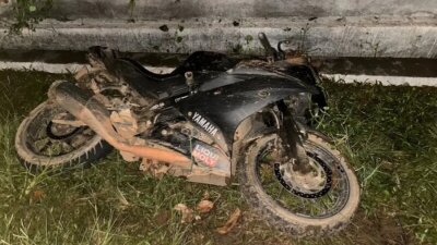 நள்ளிரவில் பைக் ரேஸ்: கல்லூரி மாணவர் உள்பட 2 பேர் உயிரிழப்பு