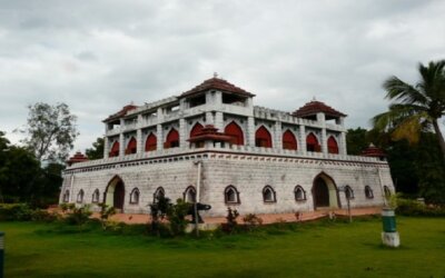 வீரத்தின் விளைநிலம் பாண்டிய கட்டபொம்மன்