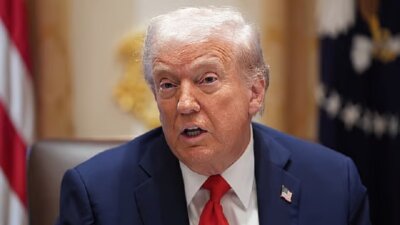 அமெரிக்க படை வீரர்களுக்கு தலா ரூ.1.60 லட்சம் கிறிஸ்துமஸ் பரிசு: அதிபர் டிரம்ப் அறிவிப்பு