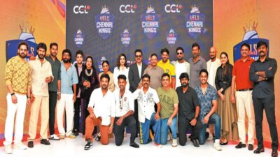 ‘நட்சத்திர கிரிக்கெட் போட்டி’ சென்னை அணி : ஐசரி கணேஷ், நடிகை ஸ்ரீபிரியா இணைந்து வாங்கினார்கள்