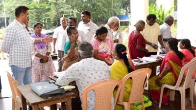 தமிழகம் முழுவதும் வாக்காளர் பட்டியலில் பெயர் சேர்க்க 4.42 லட்சம் பேர் விண்ணப்பம்: தேர்தல் ஆணைய அதிகாரி தகவல்