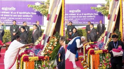 அம்பேத்கர் நினைவு நாள்: ஜனாதிபதி, பிரதமர் மரியாதை