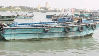 ராமேஸ்வரம் மீனவர்கள் இன்று கடலுக்கு செல்ல தடை