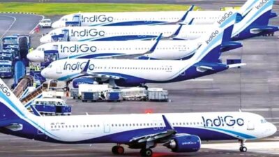 இண்டிகோ விமான சேவை பாதிப்பு 4 அதிகாரிகள் சஸ்பெண்ட்