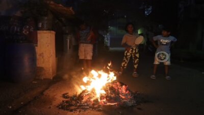 தமிழகம் முழுவதும் இன்று போகி பண்டிகை கொண்டாட்டம்