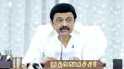 கால்பந்து விளையாடியபோது உயிரிழந்த கல்லூரி மாணவியின் குடும்பத்தினருக்கு ரூ.3 லட்சம் நிதி: