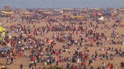 மெரினா உள்ளிட்ட கடற்கரைப் பகுதியில் குப்பைகளை கொட்டிய 241 பேருக்கு ரூ.1 லட்சத்து 90 ஆயிரம்- அபராதம்