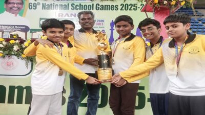 69–வது தேசிய பள்ளி சதுரங்க போட்டி: வேலம்மாள் பள்ளிக்கு வெள்ளிப்பதக்கம்