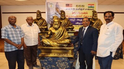 வி.ஜி.பி. உலகத் தமிழ்ச்சங்கம் சார்பில் மலேசிய தமிழ்ப்பள்ளிகளுக்கு 6 திருவள்ளுவர் சிலைகள்