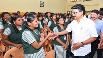 மாற்றுத்திறனாளி மாணவர்கள் சாதனை படைக்கவேண்டும்: முதலமைச்சர் ஸ்டாலின் பேச்சு