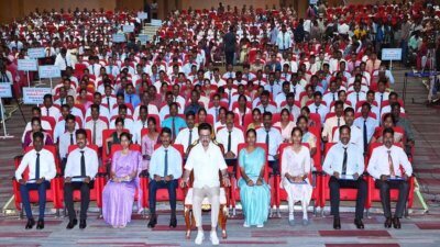 129 தீயணைப்புத்துறை அலுவலர்கள், 621 காவல் உதவி ஆய்வாளர்களுக்கு பணி ஆணை