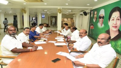 அண்ணா தி.மு.க. தேர்தல் அறிக்கை தயாரிப்புக் குழு ஆலோசனை