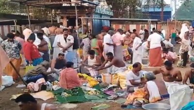 தை அமாவாசை: புனித நீர் நிலைகளில் முன்னோர்களுக்கு தர்ப்பணம் கொடுத்த மக்கள்