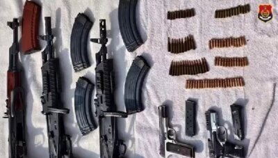 இந்தியா–பாகிஸ்தான் எல்லையில் 3 ஏகே–47 துப்பாக்கி உள்ளிட்ட ஆயுதங்கள் கண்டெடுப்பு