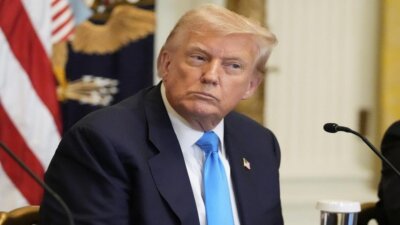 தென் கொரியா பொருட்களுக்கு 10% கூடுதல் வரி: டிரம்ப் உத்தரவு